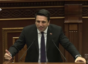 Մարդասպանները կանգնում են ոստիկանության պատի տակ ու մարդասիրությունից են խոսում. Ալեն Սիմոնյան