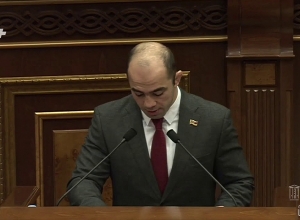 Ծխախոտը բերաններս, ալկոհոլը ձեռքներումս՝ մեր երեխաներին առողջություն ենք մաղթում