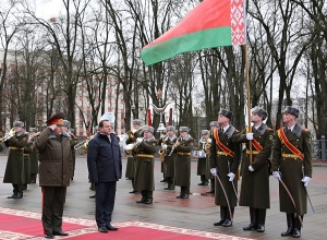 Стартовал официальный визит министра обороны РА в Беларусь