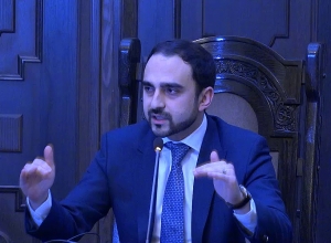 Տիգրան Ավինյանի մոտ քննարկվել է քաղաքաշինական խնդրահարույց նախագծերը