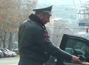 Հարգելի՛ վարորդներ, խոչընդոտներ մի ստեղծեք աղբատար մեքենաների աշխատանքի համար