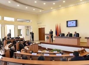 Бако Саакян принял участие в открытии форума комиссий и офисов Ай Дата