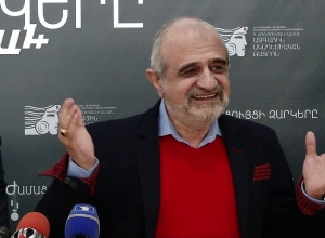 «Ժամացույցի զարկերը»՝ տարբեր բեմերում, տարբեր թատերախմբերով