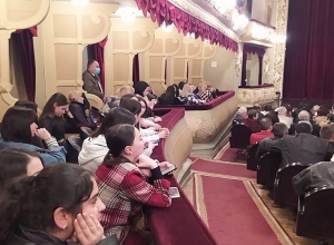 Կորոնավիրուսը վրացիներին չի վախեցրել․ դիմակ կրողները հատուկենտ էին