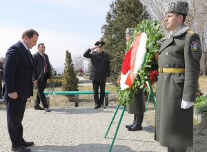 Руководящий состав МО и ВС посетило воинский пантеон «Ераблур»