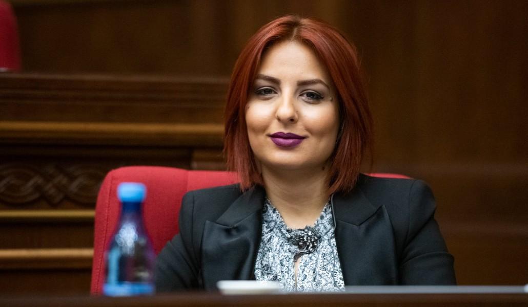 Անի Սամսոնյան