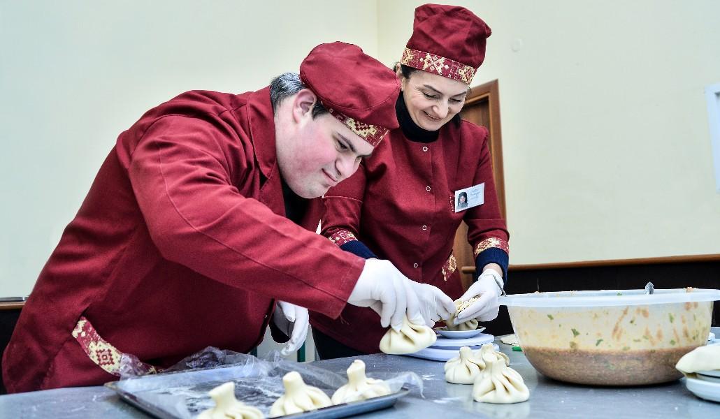 88331258_222044985650285_5509176021120712704_n