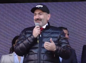 «Կարկատան են դրել ու ասում են՝ էս էն հոպարի հիշատակն է, որը պետք է պահենք»