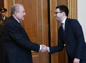 Армен Саркисян встретился с министром юстиции Рустамом Бадасяном