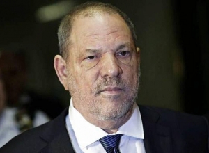 Продюсера Харви Вайнштейна приговорили к 23 годам тюрьмы