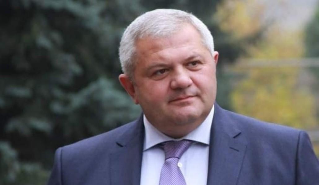 մամիկոն