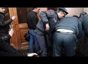 Արտակարգ դեպք Կառավարության շենքի մոտ