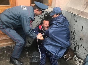 Чрезвычайное происшествие напротив правительства