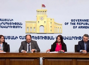 Пресс-конференция в пресс-центре правительства: Прямой эфир