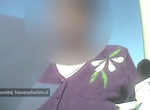 Сотрудник областной администрации Гюмри потребовал от жителя 100 долларов