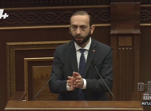 Մենք հիմա պայքարում ենք մարդկանց կյանքերի համար․ Արարատ Միրզոյան