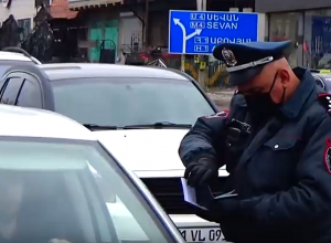 На пропускных пунктах будут проводиться операции по контролю движения людей и транспортных средств