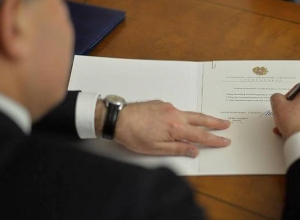 Карен Арустамян назначен временно исполняющим обязанности члена Аудиторской палаты