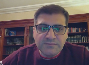 Призыв-просьба: Сотни граждан РА, находящихся в России, нуждаются в скорой помощи: А. Бабаджанян