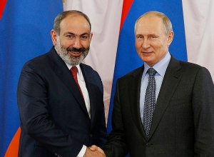 Никол Пашинян провёл телефонный разговор с Владимиром Путиным