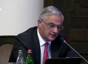 Цена на мясо, масло, рис, растительное масло и ряд других товаров снизится на 3%: вице-премьер