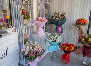 Пункты продажи закрыли, цветы отправили медработникам: какие проблемы имеются в этой отрасли?