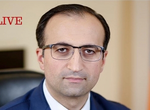 LIVE.  Արսեն Թորոսյանի ասուլիսը