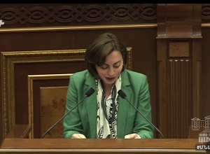 Պաշտոնյան, որի աշխատանքի արդյունքում ավելացել է բյուջեն, ստիպված է մեկնել՝ գումար վաստակելու համար