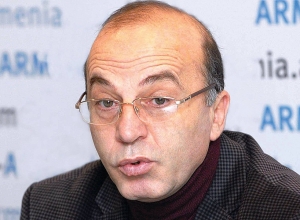 Я призываю не покупать доллары: Татул Манасерян