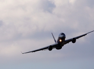 Специальным рейсом возвращаются из Лос-Анджелеса