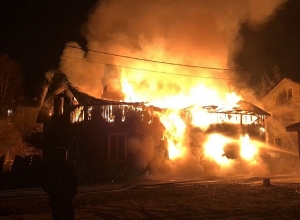 В РФ сгорел дом: 8 погибших, 6 из которых - дети