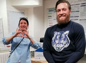 Քոնոր Մաքգրեգորը անձամբ դեղորայք է հասցրել հիվանդանոց