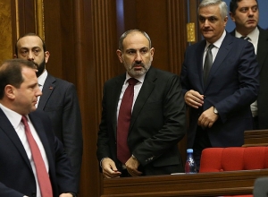 LIVE. Nikol Pashinyan is in National Assembly