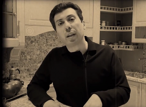 Пашинян нарушил неписаные законы популизма: Микаэл Минасян вновь в эфире