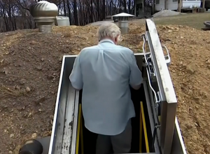 От страха перед коронавирусом некоторые живут в бункерах