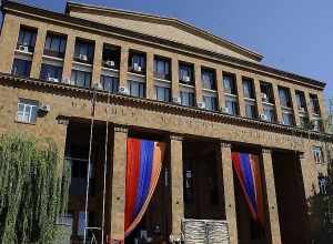 Почему не формируют новый Совет попечителей ЕГУ и не избирают нового ректора?