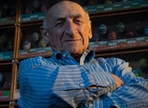 Умер профессор Яков Заргарян, также известный своей необычной коллекцией