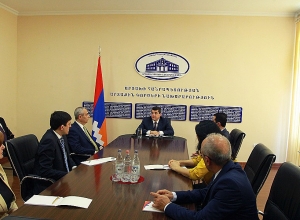 Араик Арутюнян пожелал успеха Масису Маиляну в должности министра ИД