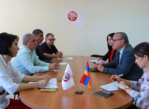 Արցախի ԱԺ նախագահը հանդիպել է «Սասնա Ծռեր»-ի արցախյան կառույցի ներկայացուցիչների հետ