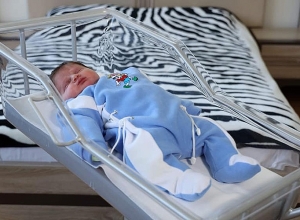 Давид, родившийся с весом 5 кг 600 г, - шестой ребенок в семье