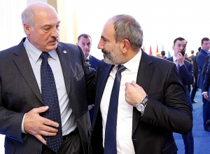 Никол Пашинян провел телефонный разговор с Александром Лукашенко