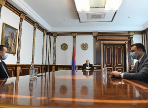 Торосян проинформировал президента о текущей ситуации с коронавирусом