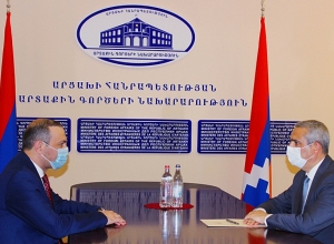 Масис Маилян встретился с секретарем СБ РА Арменом Григоряном