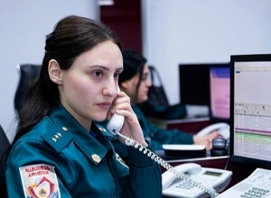 40 спасателей потушили пожар в мебельном цехе