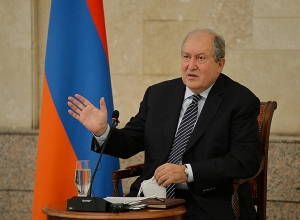 Армен Саркисян поздравил президента Индонезии