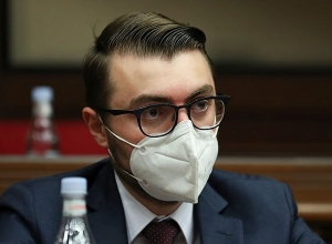Депутат НС Арен Мкртчян и его жена заразились коронавирусом