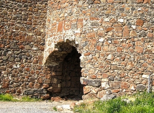 Оставшиеся без дела экскурсоводы «что-то делают»