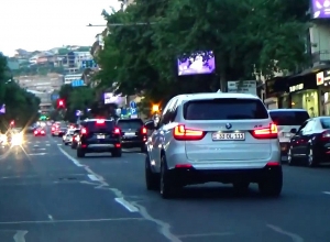 8 մեքենա  տեղափոխվել է պահպանվող հատուկ տարածք. ՃՈ ուժեղացված ծառայություն Երևանում․