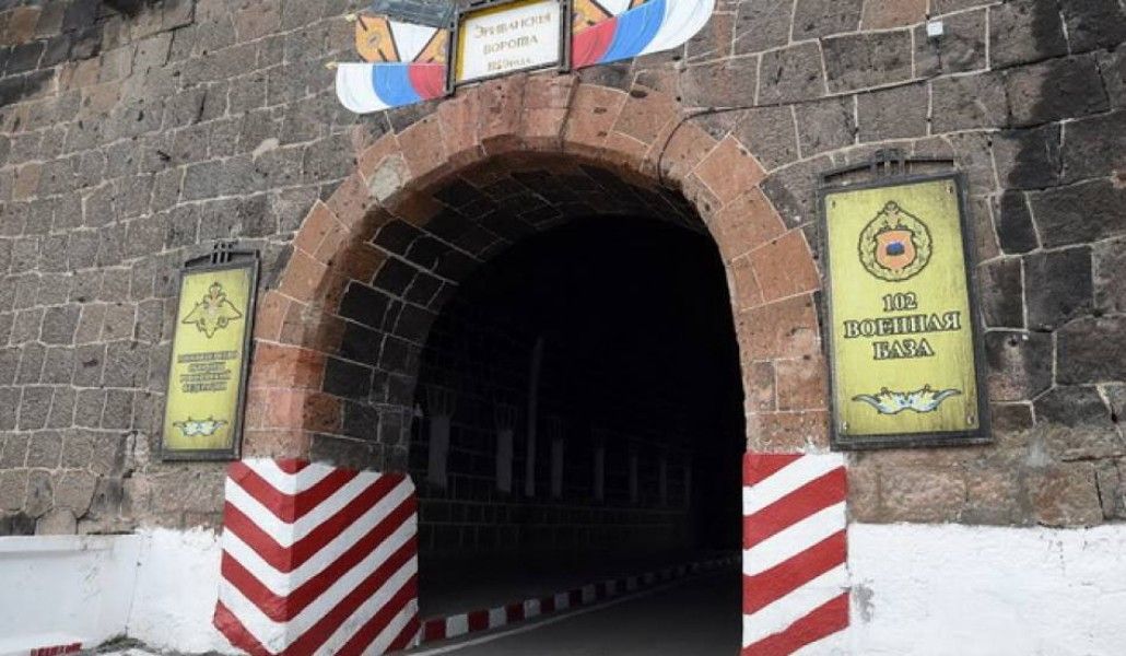 ռազմաբազա 102