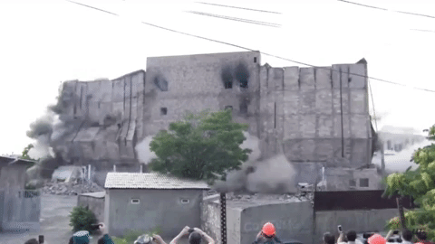 Взрывают здание ООО «Дзюник сарнаран»: ПРЯМОЙ ЭФИР